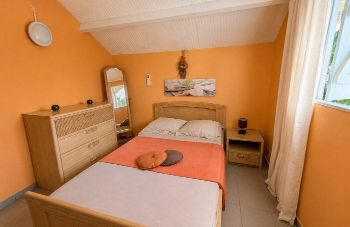 VILLA F5 MEUBL&Eacute;E AVEC PISCINE secteur Douville ST-ANNE