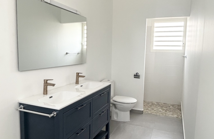 A LOUER GRANDE VILLA F5 RECENTE DE 150M2 A MONTEBELLO - PETIT BOURG