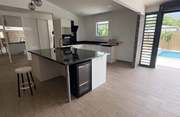 Location Maison 154m&sup2; 4 pièces Les Abymes