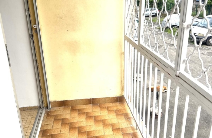 Vente Appartement 54m&sup2; 4 pièces Les Abymes