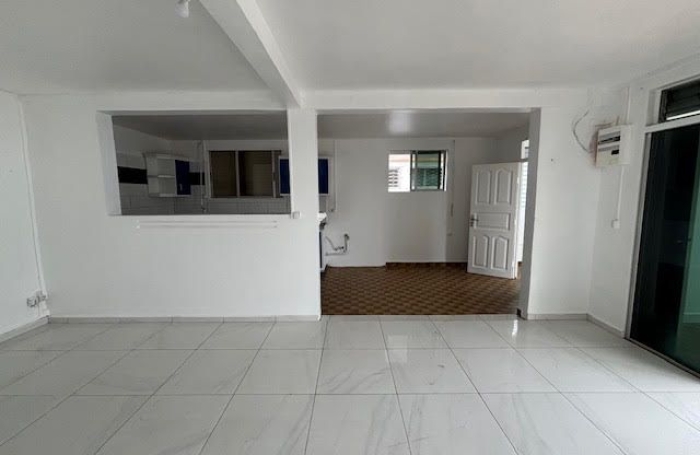 Location Appartement 92m&sup2; 4 pièces Le Moule