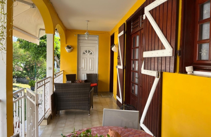 BASSE-TERRE Maison T4 cl&eacute; en main avec 2 logements ind&eacute;pendants   Proche h&ocirc;pital et commodit&eacute;s- aucun travaux