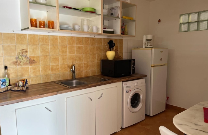 BASSE-TERRE Maison T4 cl&eacute; en main avec 2 logements ind&eacute;pendants   Proche h&ocirc;pital et commodit&eacute;s- aucun travaux