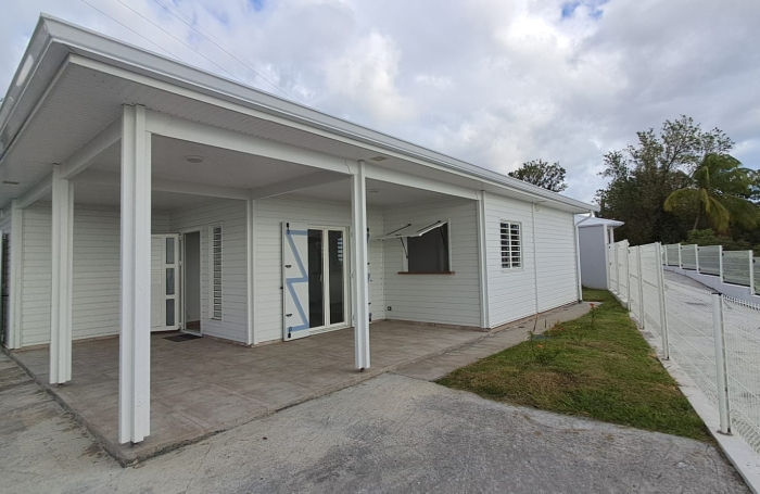 Location Maison 97125