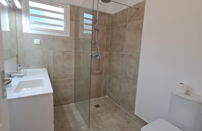 Pavillon neuf T4 vue mer quartier r&eacute;sidentiel &agrave; Bouillante