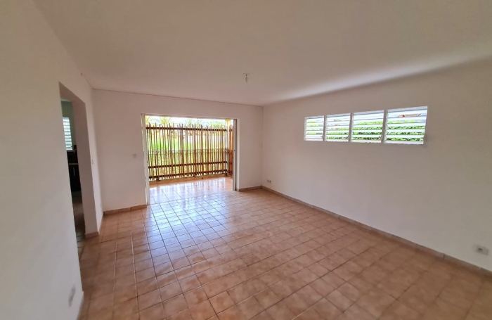 BEL APPARTEMENT T3 1er &eacute;tage