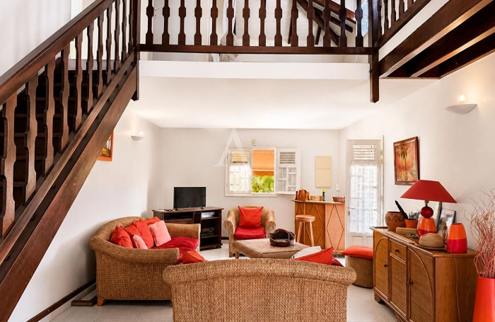 Vente Maison 198.8m&sup2; 7 pi&egrave;ces Sainte Anne
