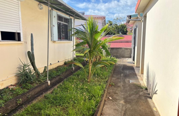 Vente Maison 93m&sup2; 4 pièces Basse-Terre