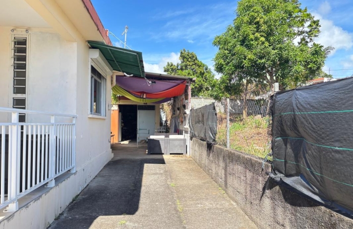 Vente Maison 93m&sup2; 4 pièces Basse-Terre