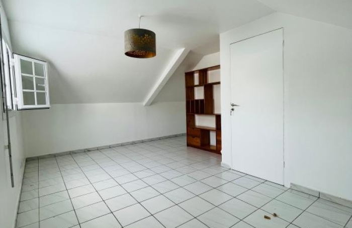 Location Maison 136.47m&sup2; 5 pièces Baie Mahault
