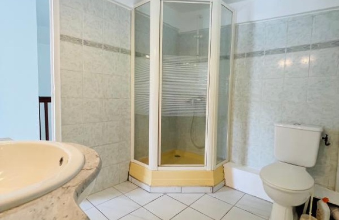 Location Maison 136.47m&sup2; 5 pièces Baie Mahault