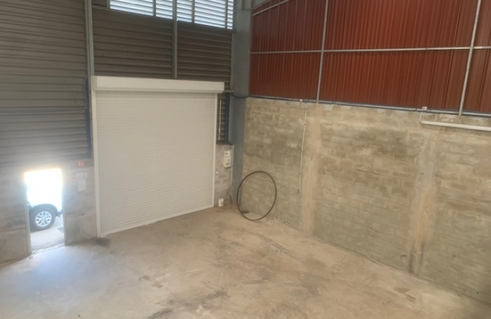 Location Entrepot 196m² Matoury