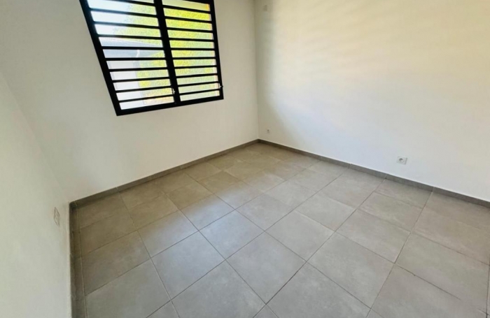 Location Appartement 95.39m&sup2; 4 pi&#232;ces Remire Montjoli