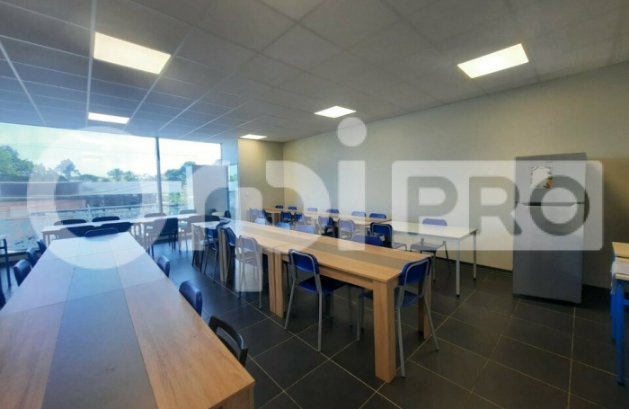Bureaux aménagés de 864 m² !