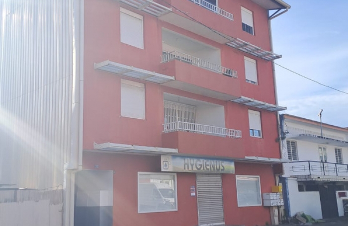 Vente Local commercial 97300