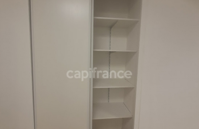 Vente Local commercial 136m&sup2; 6 pi&#232;ces Cayenne
