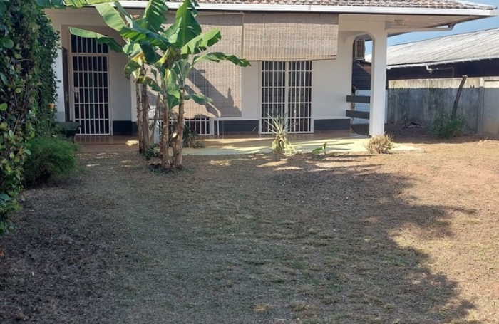 Vente Immeuble 271m&sup2; 13 pi&#232;ces Cayenne