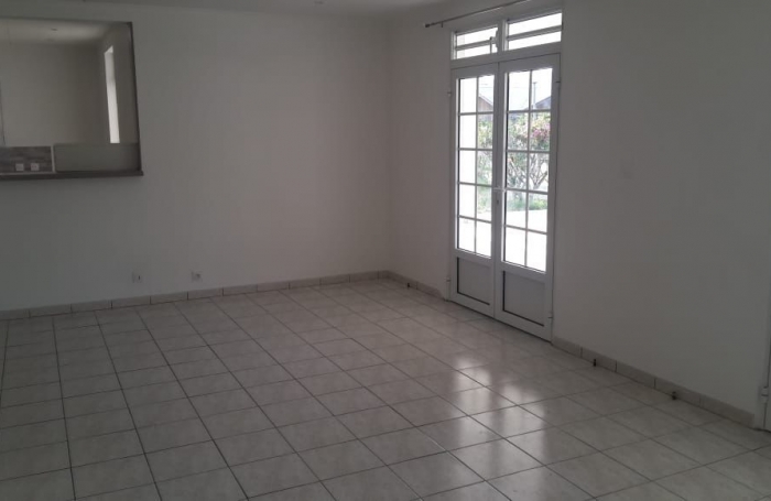 Vente Maison 111.28m&sup2; 5 pi&#232;ces Remire Montjoli