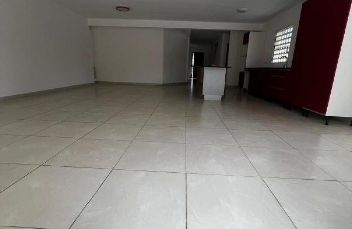 Location Maison 209m&sup2; 4 pi&#232;ces Kourou