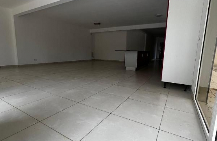 Location Maison 209m&sup2; 4 pi&#232;ces Kourou