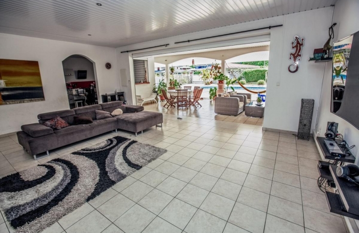 Vente Maison 133m&sup2; 4 pièces Remire Montjoli