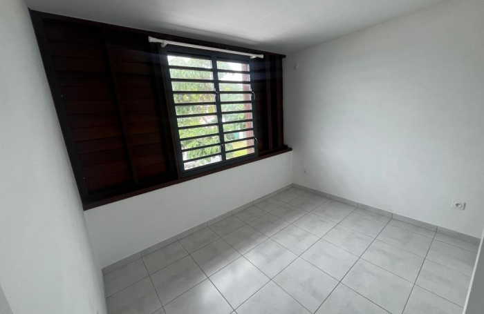Vente Maison 93.67m&sup2; 4 pi&#232;ces Remire Montjoli