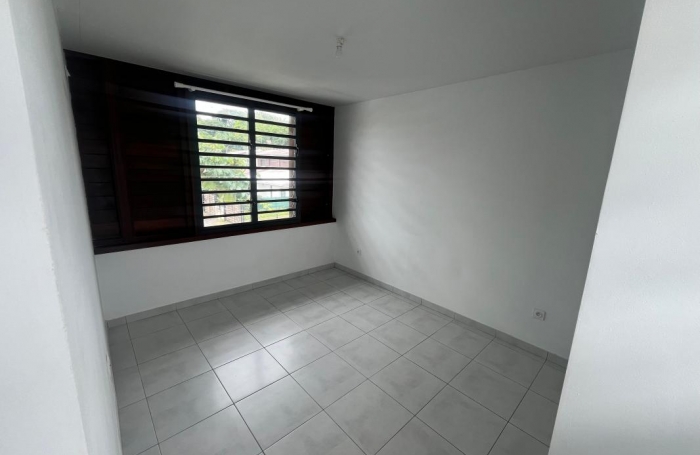 Vente Maison 93.67m&sup2; 4 pi&#232;ces Remire Montjoli