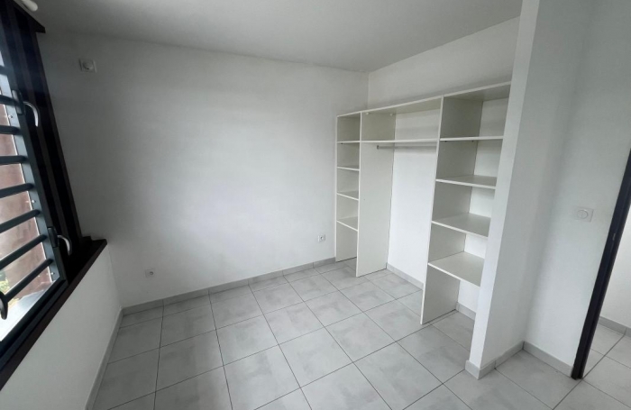 Vente Maison 93.67m&sup2; 4 pi&#232;ces Remire Montjoli