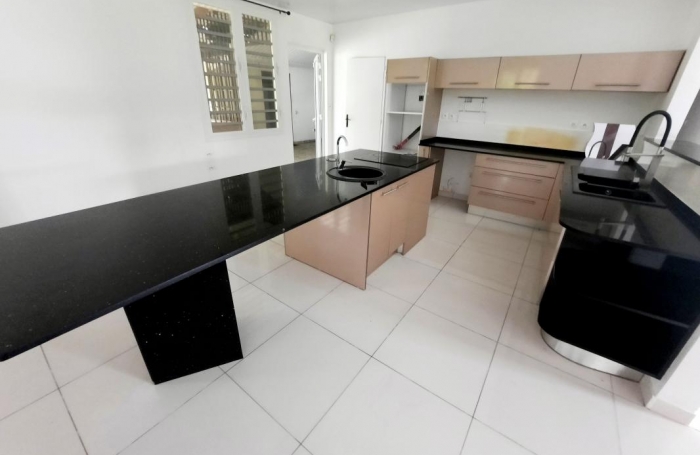 Vente Maison 195m&sup2; 4 pi&#232;ces Matoury