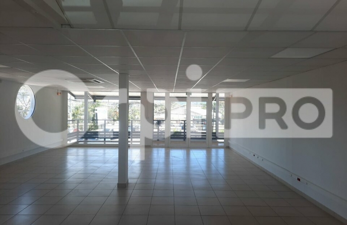 Bureaux lumineux avec ascenseur !