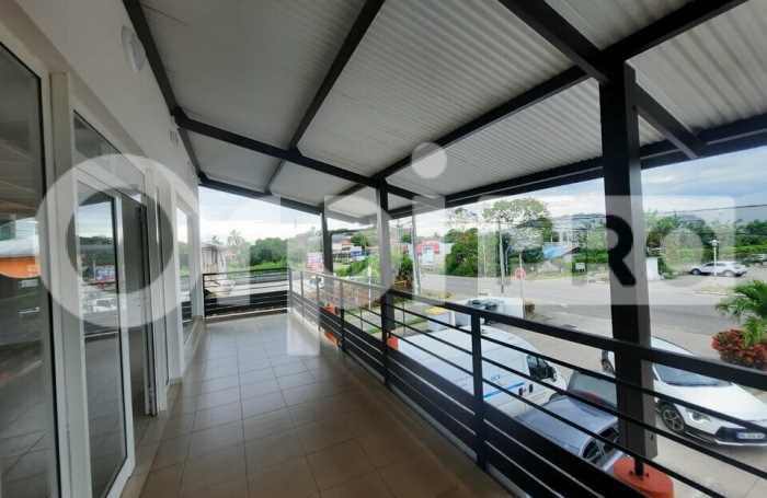 Bureaux lumineux avec ascenseur !