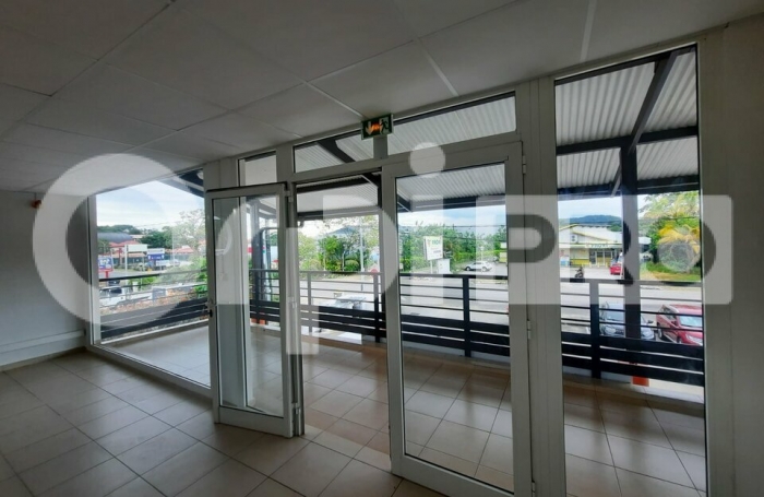 Bureaux lumineux avec ascenseur !