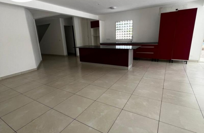 Location Maison 209m&sup2; 4 pi&#232;ces Kourou