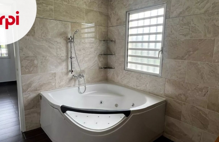 Location Maison 209m&sup2; 4 pi&#232;ces Kourou