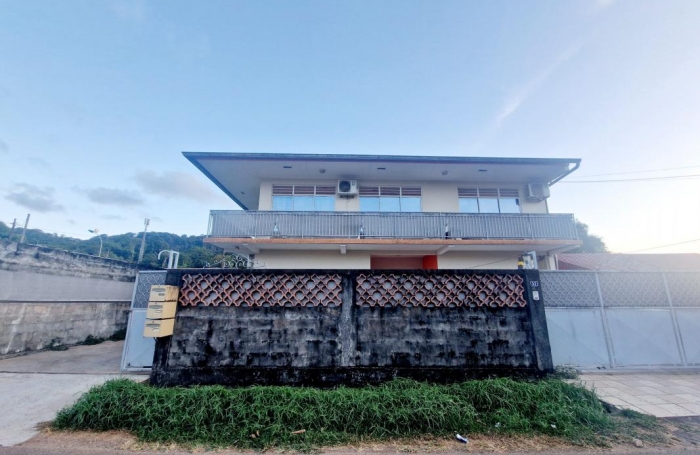 Vente Immeuble 215m&sup2; 8 pi&#232;ces Remire Montjoli