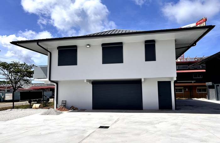 Location Entrepot 592m² Matoury