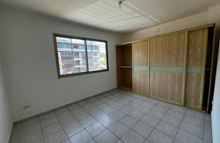 Vente Appartement 56.63m&sup2; 2 pi&#232;ces Remire Montjoli