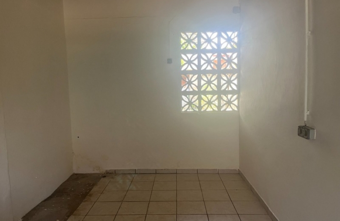 Location Local commercial 101m&sup2; 6 pi&#232;ces Kourou