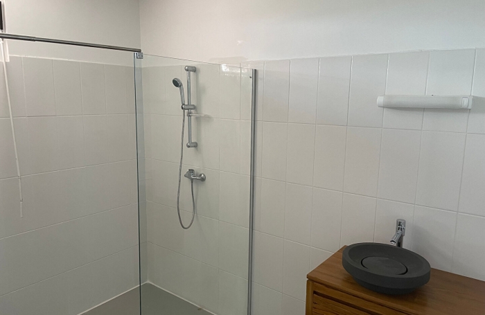 Vente Appartement 60.55m&sup2; 3 pi&egrave;ces Remire Montjoli