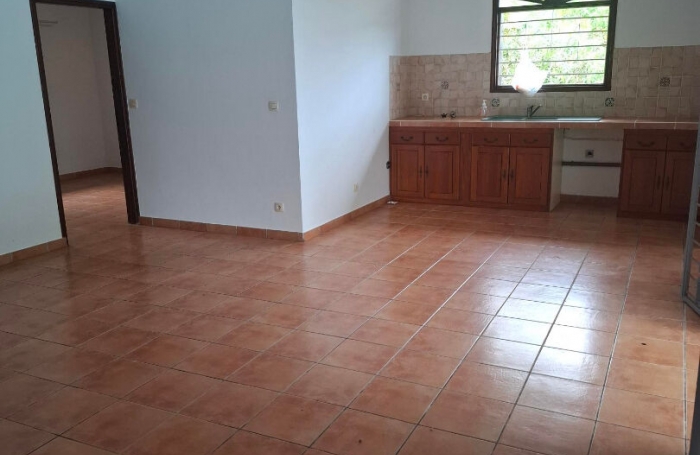 Location Maison 92m&sup2; 5 pi&egrave;ces Remire Montjoli