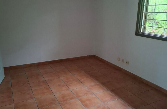 Location Maison 92m&sup2; 5 pi&egrave;ces Remire Montjoli