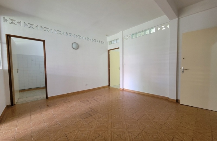 Location Bureaux 77m&sup2; 2 pièces Cayenne