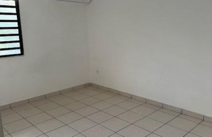 Location Maison 85.1m&sup2; 4 pièces Remire Montjoli