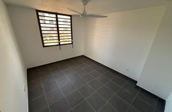 Location Appartement 45.1m&sup2; 2 pièces Remire Montjoli