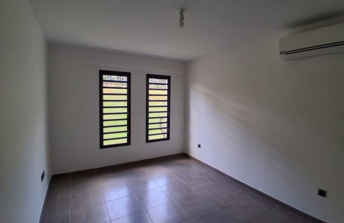 Vente Appartement 42.94m&sup2; 2 pièces Remire Montjoli