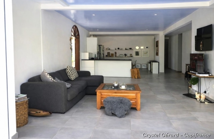 Vente Maison 225m&sup2; 5 pièces Remire Montjoli