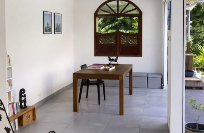 Vente Maison 225m&sup2; 5 pièces Remire Montjoli