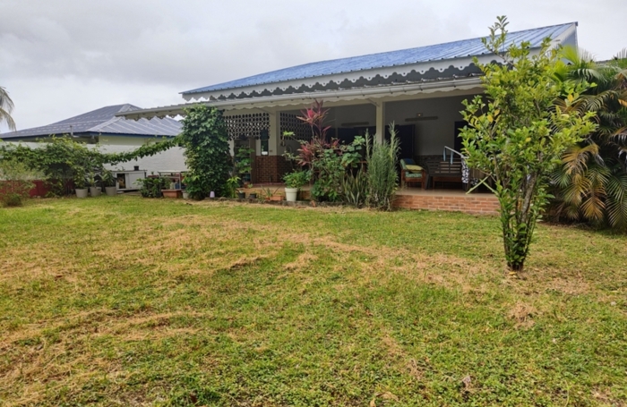 Vente Maison 180m&sup2; 8 pièces Remire Montjoli