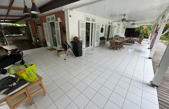 Vente Maison 165m&sup2; 5 pièces Remire Montjoli