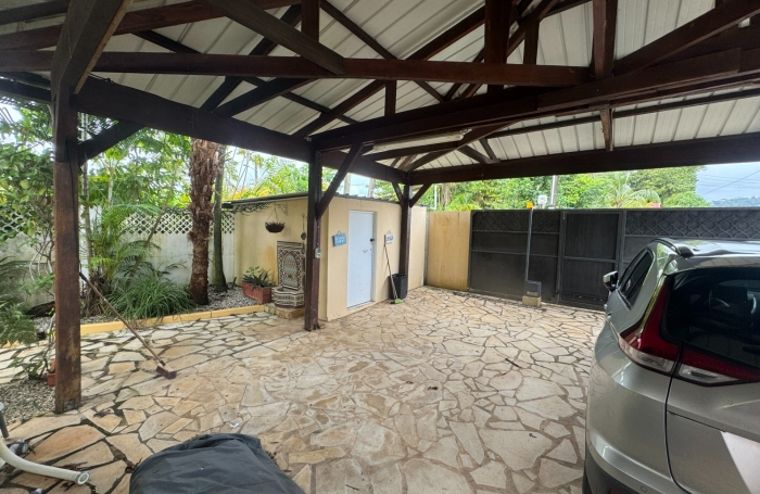 Vente Maison 165m&sup2; 5 pièces Remire Montjoli